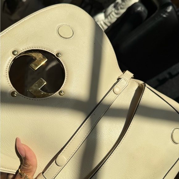 Gucci blondie clutch with extra cross body strap. - Picture 4 of 7